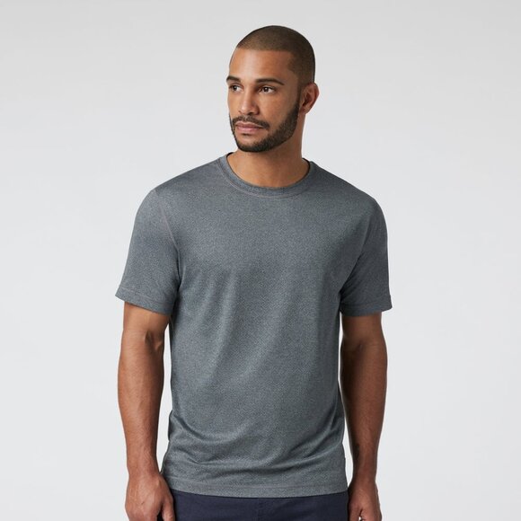 Vuori Tradewind Performance Tee 2.0 in Heather Grey Size XL - Picture 4 of 5